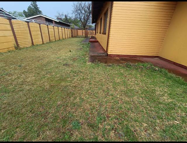 3 BEDROOM HOUSE FOR SALE IN VANDERBIJLPARK CE 2